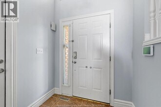 707 Sarah Ct in Windsor, ON - Building Photo - Building Photo