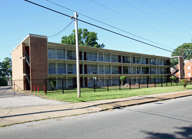 Garden View Apartments in Memphis, TN - Building Photo - Building Photo