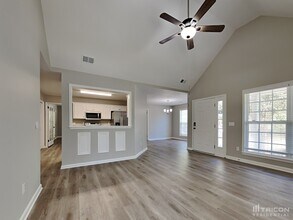 33 Elmwood Blvd in Elgin, SC - Building Photo - Building Photo