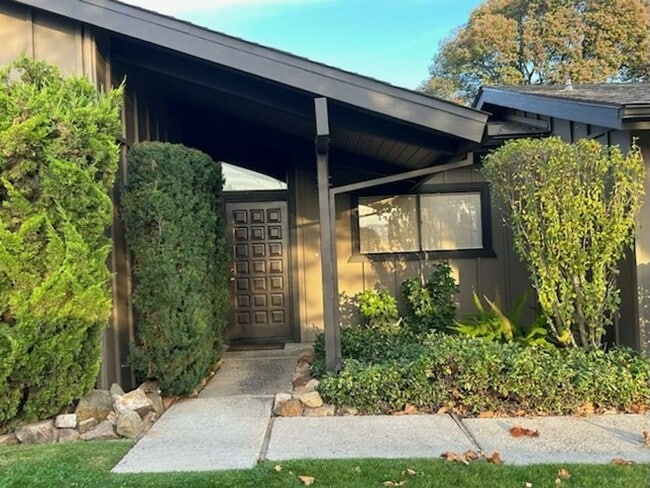 498 Kendale Rd in Buellton, CA - Building Photo - Building Photo