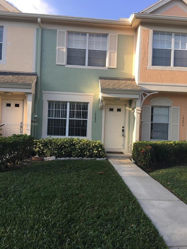 property at 16652 Hemingway Dr