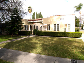 501 W Whiting Ave in Fullerton, CA - Building Photo - Building Photo