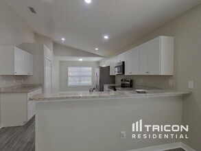 2031 Newtown Rd in Groveland, FL - Building Photo - Building Photo