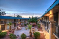 Building Photo - Park Thomas East Phoenix Apartments in Phoenix, Arizona