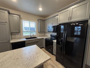 342 Rising Star Ln in Seymour, WI - Building Photo - Building Photo