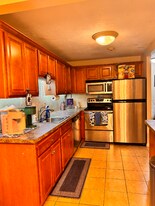 400 New River Rd in Lincoln, RI - Building Photo