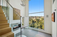 9716 Oak Pass Rd, Unit 304 in Beverly Hills, CA - Building Photo - Building Photo