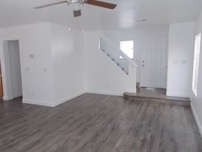 7470 Aurora Glow St in Las Vegas, NV - Building Photo - Building Photo