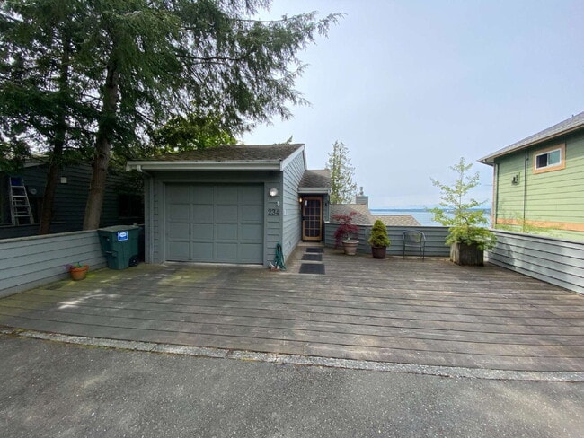 234 Forest Ln in Bellingham, WA - Building Photo - Building Photo