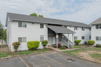Lancaster Park Apartments in Salem, OR - Building Photo - Building Photo