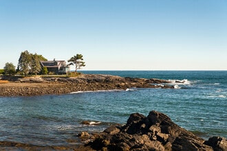 7 Point Rd in Cape Elizabeth, ME - Building Photo - Building Photo