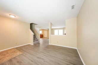 9033 Southernwood Way in Indianapolis, IN - Building Photo - Building Photo