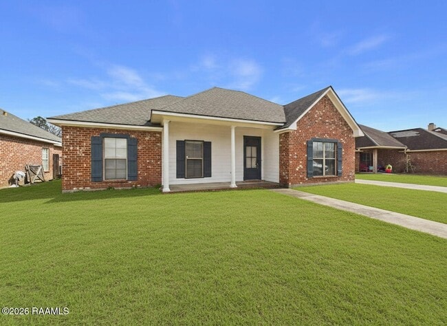 104 Cadet Ln in Lafayette, LA - Foto de edificio - Building Photo