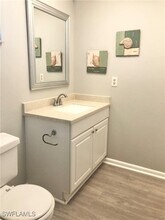160 Turtle Lake Ct in Naples, FL - Foto de edificio - Building Photo