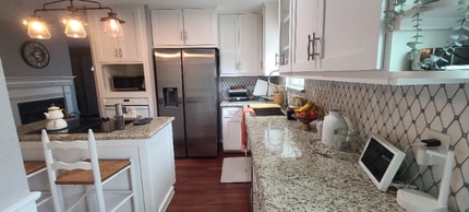 2379 Briarwest Blvd in Houston, TX - Foto de edificio - Building Photo