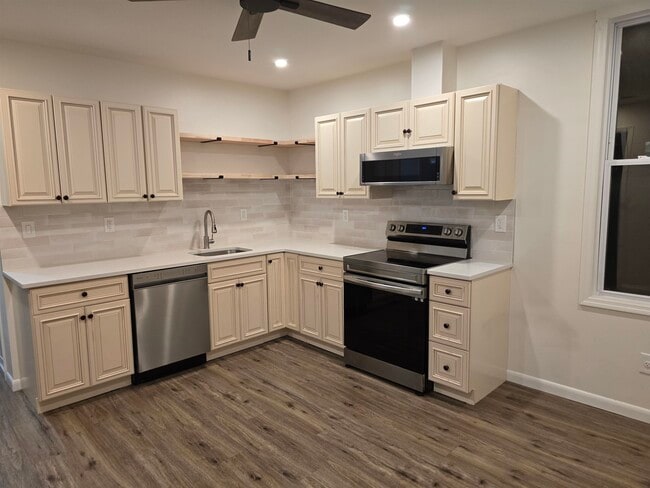 property at 1709 Kerrigan Ave