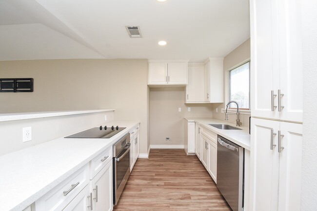 property at 4606 Whispering Rock Ln