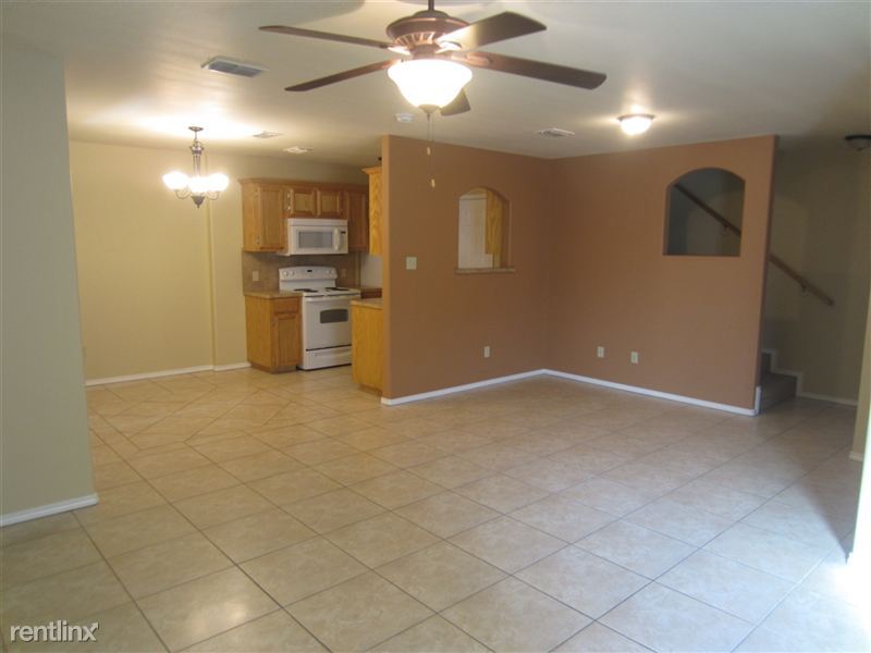 20432 Oak Hollow Ln in Harlingen, TX - Building Photo