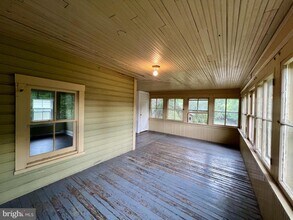 304 W German St-Unit -200 in Shepherdstown, WV - Building Photo - Building Photo