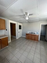 219 W Main St in Lexington, IL - Foto de edificio - Building Photo