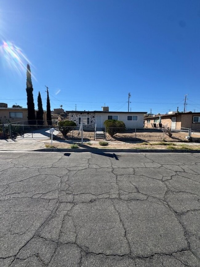 property at 1130 Mojave Dr