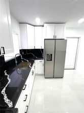 651 SW 67th Ave in Miami, FL - Building Photo - Building Photo