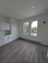 10 Sherman Pl in Jersey City, NJ - Building Photo - Building Photo