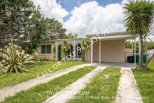 2557 Starlite Ln in Port Charlotte, FL - Building Photo
