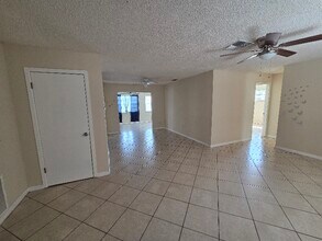 8140 Medford Dr in Port Richey, FL - Building Photo - Building Photo