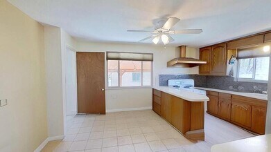 4030 S Fox St in Englewood, CO - Building Photo - Building Photo