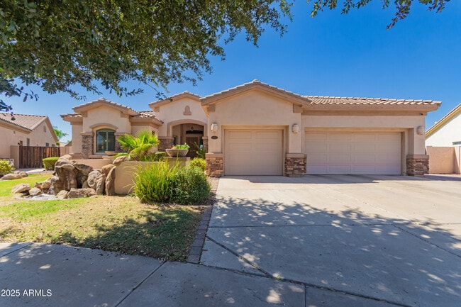 property at 4584 E Reins Rd