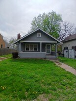 1826 Green St in Rockford, IL - Building Photo