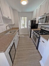 5000 Whitsett Ave in Los Angeles, CA - Building Photo - Building Photo