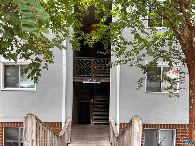 1604 Monticello Ave in Charlottesville, VA - Building Photo - Building Photo