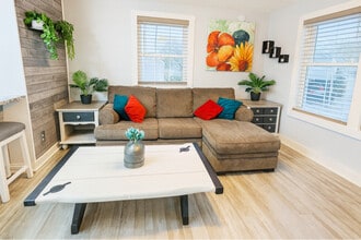 103 Bliss Ln in Glen Burnie, MD - Foto de edificio - Building Photo