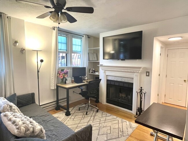 84 W Concord St, Unit 1 in Boston, MA - Building Photo - Building Photo