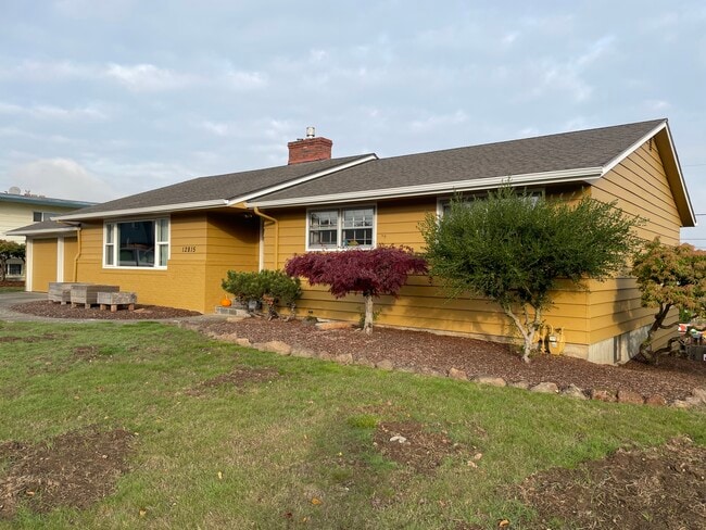 12815 NE Fremont St, Unit 1