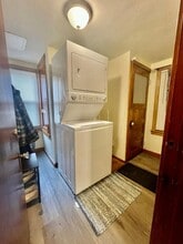 W180-W188 Pioneer Dr in Muskego, WI - Building Photo - Building Photo