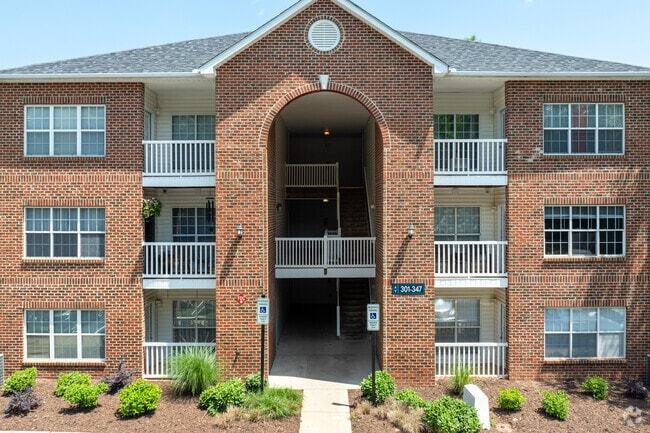 1611 Kenmore Dr in Clayton, NC - Building Photo