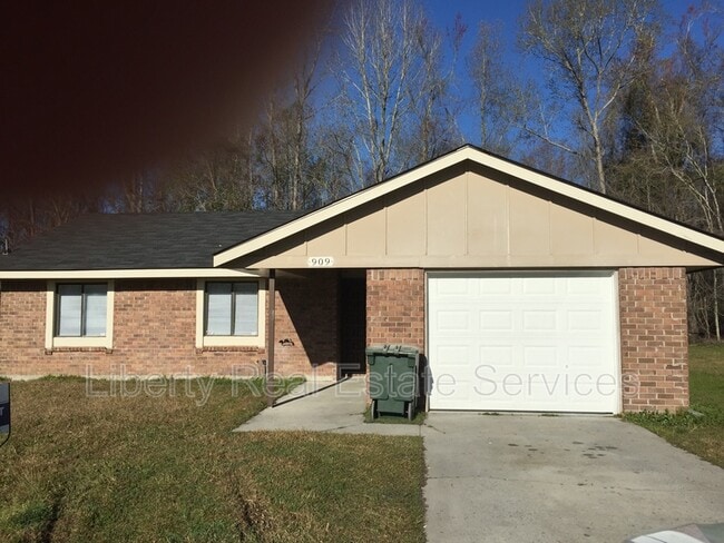 property at 909 Copeland Dr
