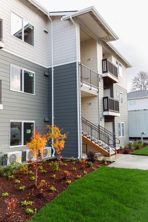 Walnut Trail in Burlington, WA - Foto de edificio