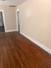 201 N Sylvan Dr in Greenville, NC - Building Photo - Building Photo