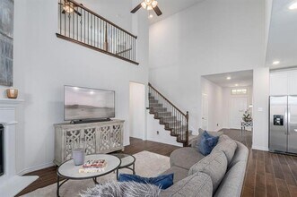 11121 Canyon Oak St in Aubrey, TX - Building Photo - Building Photo