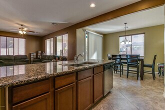 3545 E Carla Vista Dr in Gilbert, AZ - Building Photo - Building Photo