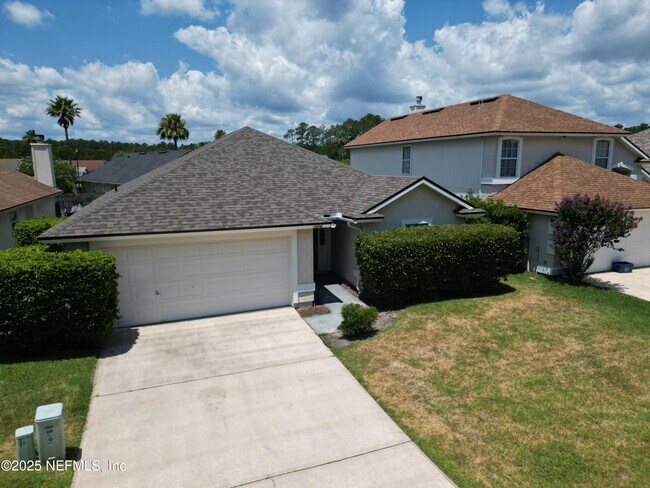 property at 1426 Laurel Oak Dr
