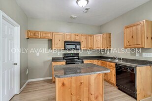 11782 Zephyr Way in South Jordan, UT - Building Photo