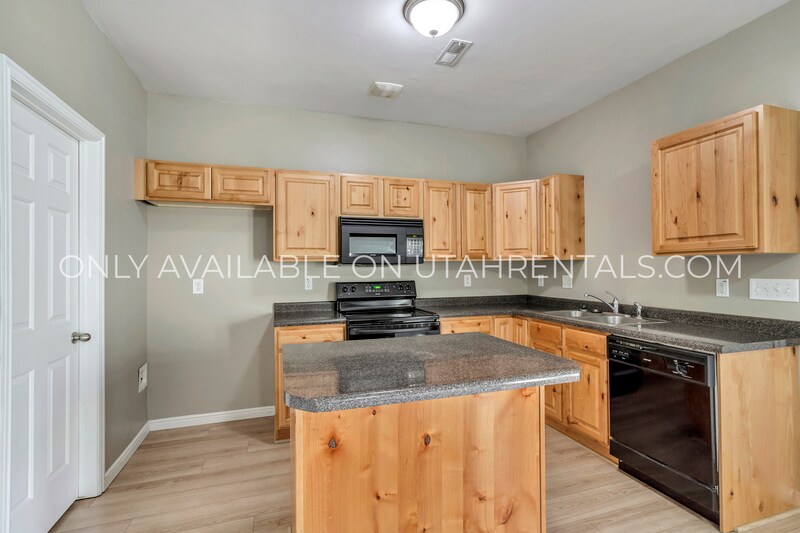 11782 S Zephyr Way in South Jordan, UT - Building Photo