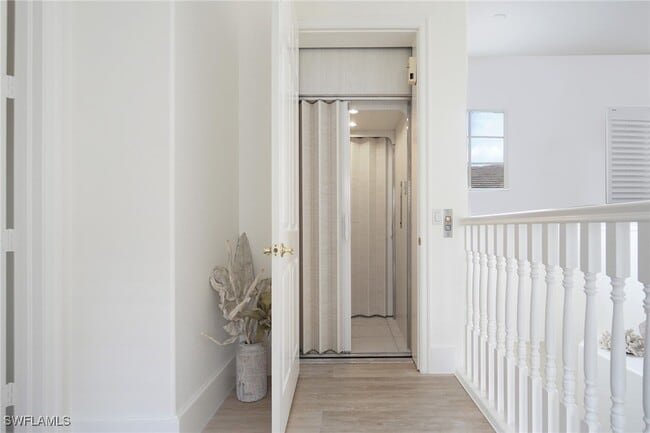 property at 4740 Stratford Ct