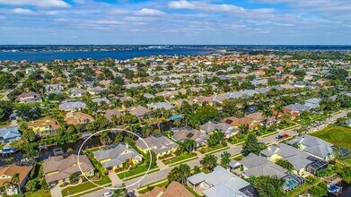 4423 Shark Dr in Bradenton, FL - Foto de edificio - Building Photo