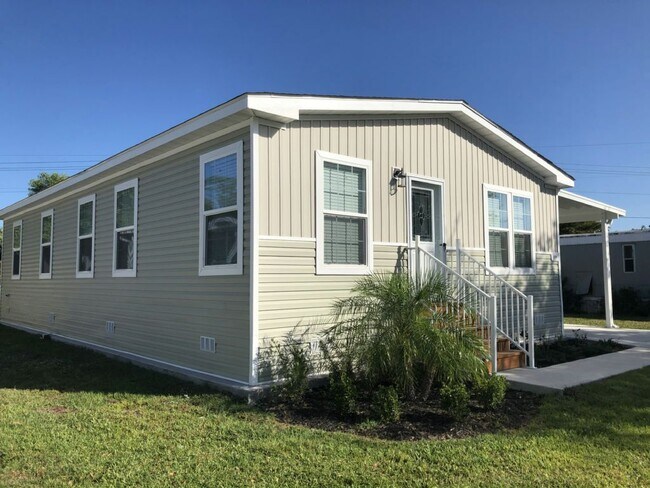 309 Eland Dr in North Fort Myers, FL - Building Photo - Building Photo